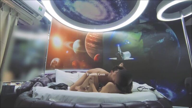 Hotboy gò vấp và em gái dâm như mộng