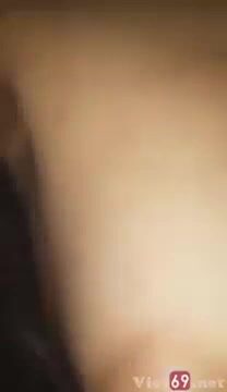 Em rau non đang xoạc rút ra bú