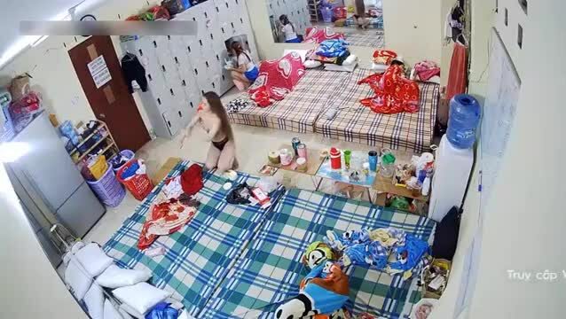 Hack camera mát xa hoàng gia