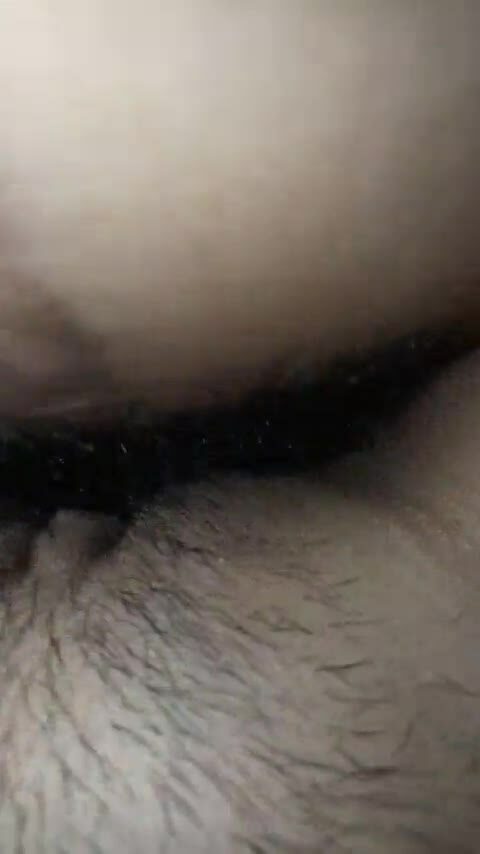 Anh xã đi làm xa, cô vợ ở nhà quay clip sex với tình nhân