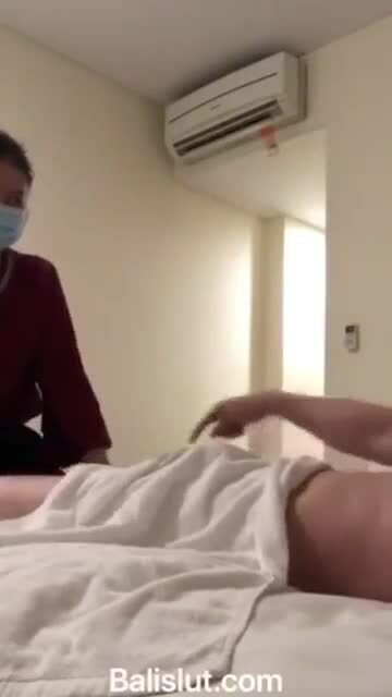 Chơi người tình ngon làm nhân viên massage