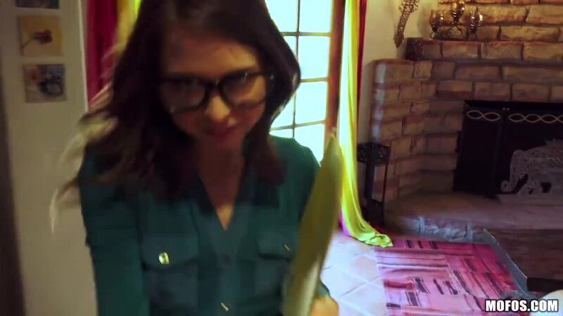 Vụng trộm địt nhân viên bán nhà hot