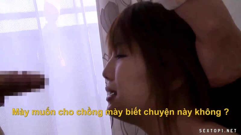 Thanh niên số hưởng chị mới chuyển đến không mặc áo ngực